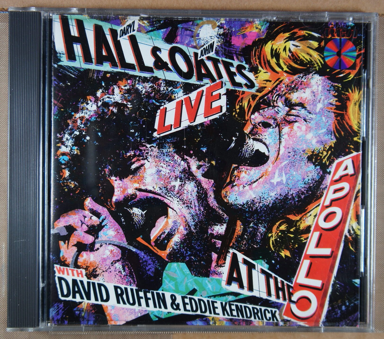 1e 93. DARYL HALL & JOHN OATES WITH DAVID RUFFIN & EDDIE KENDRICK – LIVE AT THE APOLLO ~ USA ~