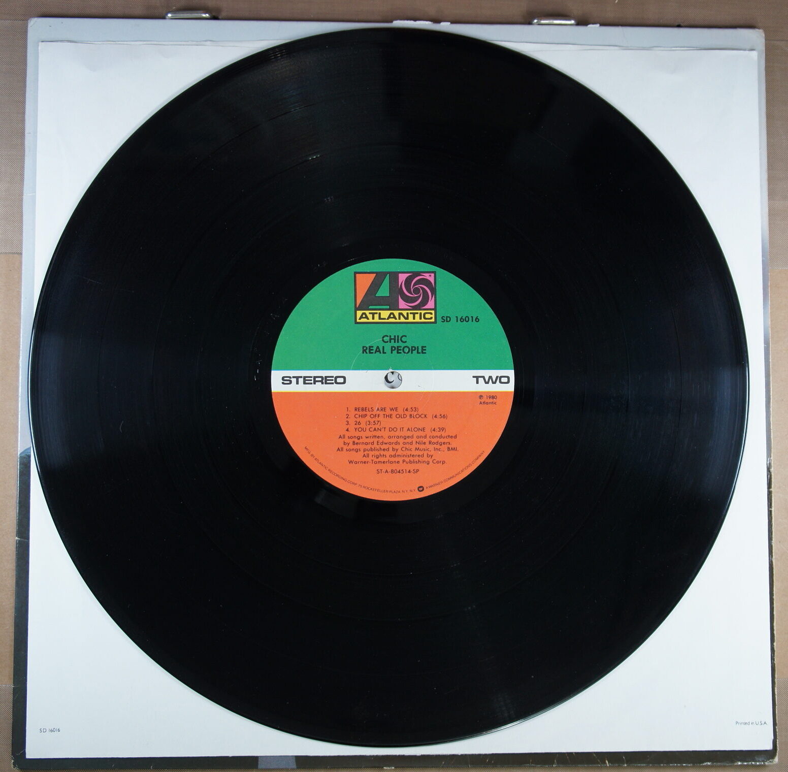 I111. CHIC REAL PEOPLE ~ USA ~ - Image 6