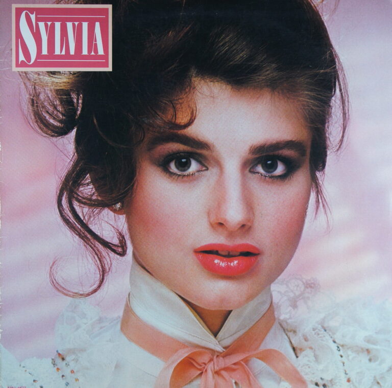 M80. SYLVIA SNAPSHOT ~ USA ~