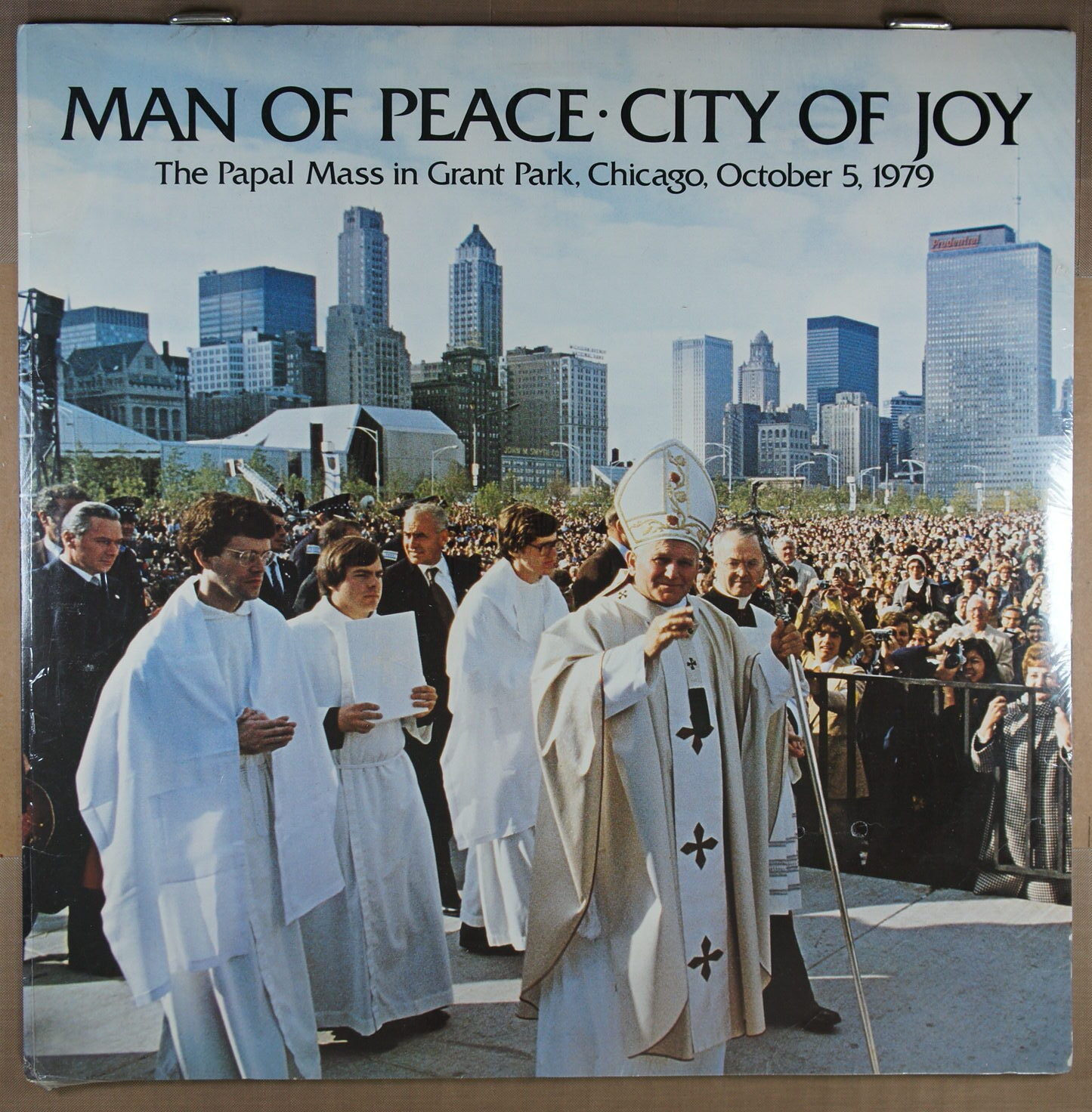 M117. JOHN PAUL II MAN OF PEACE CITY OF JOY ~ NOWA ~ USA ~